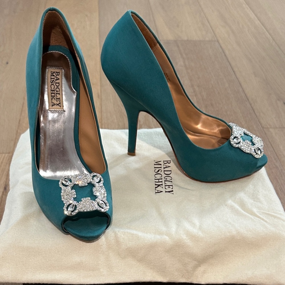 Badgley Mischka Turquoise Embellished Heels